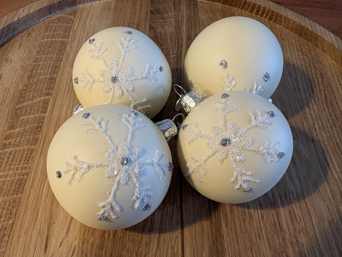 Globus Tutte le decorazioni: Globus Christbaumkugel, Schneeflocke – Nuovo (secondo la descrizione) da Meilen venduto da Harley.