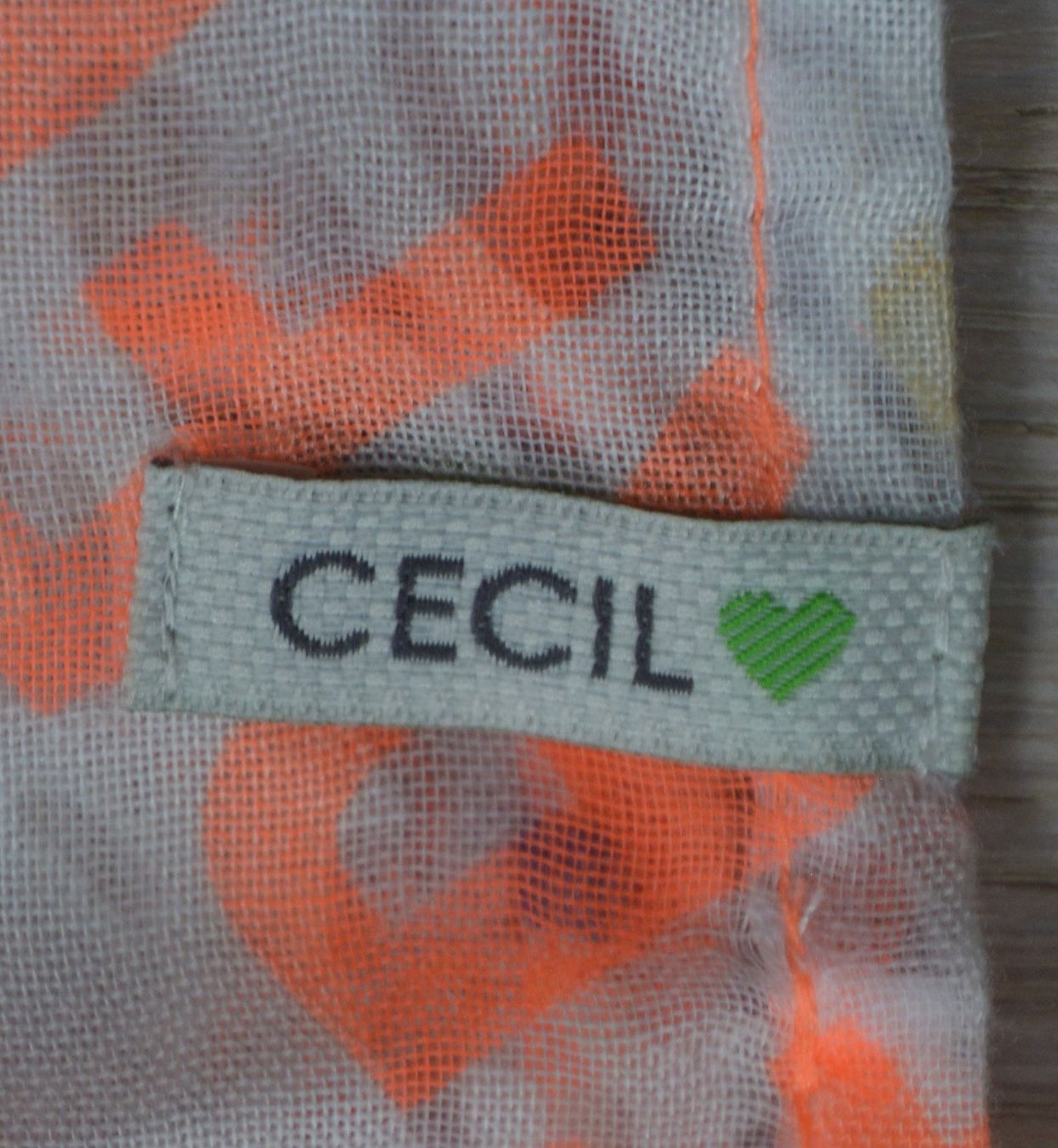 Cecil Foulard & Sciarpe: leichter Loop Schal von Cecil – Usato da Niederhasli venduto da littledrop 2