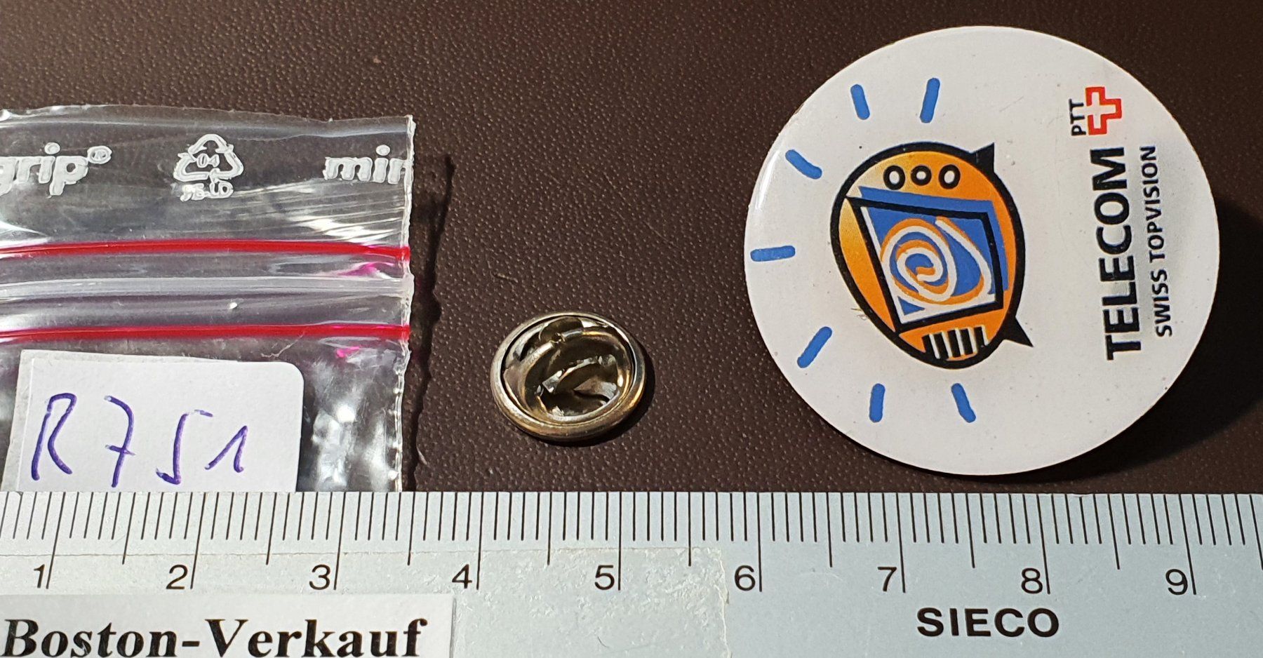 Placchette & Badge: R751 - Pin Telecom PTT Swiss Topvision – Usato da Reinach BL venduto da Boston-Verkauf 1