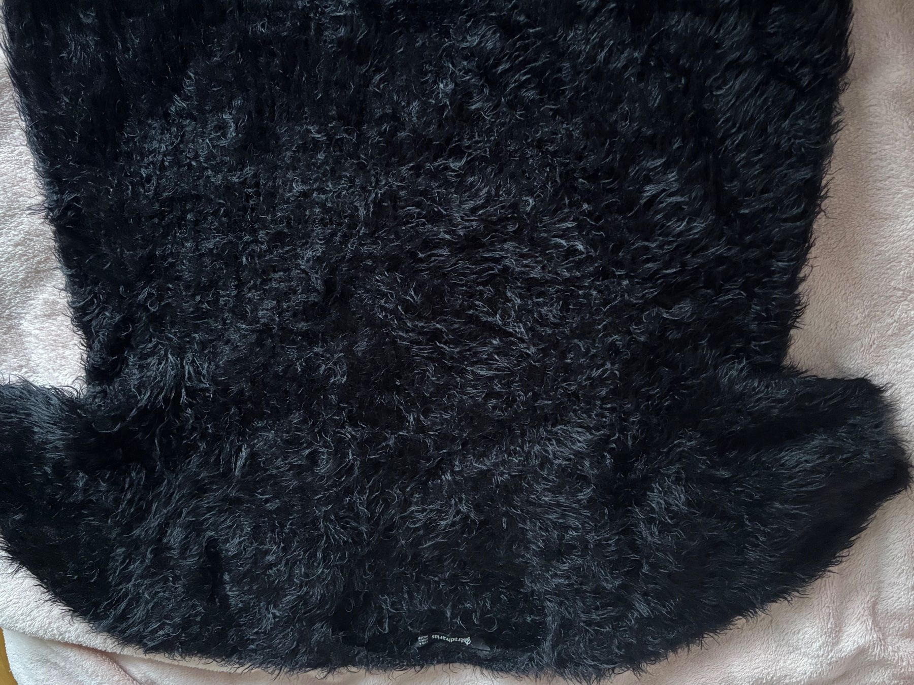 Top: Kuscheliger schwarzer Pullover von Stradivarius, Grösse S... – Nuovo (secondo la descrizione) da Burgdorf venduto da sha_pz8x