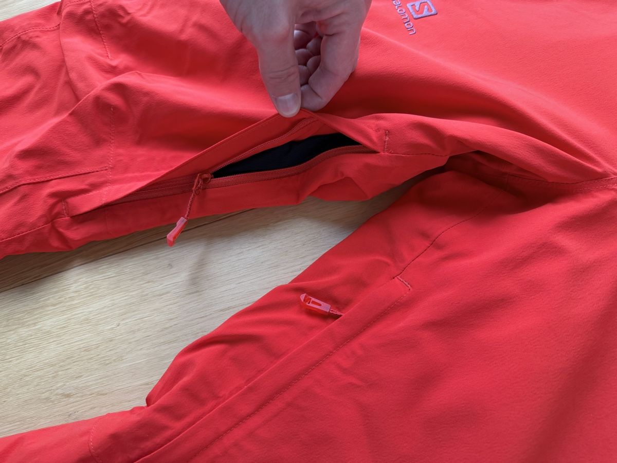 Salomon Pantaloni: Salomon Ski/Snowboard Pants. Size S – Usato da Horgen venduto da Kananiko 2