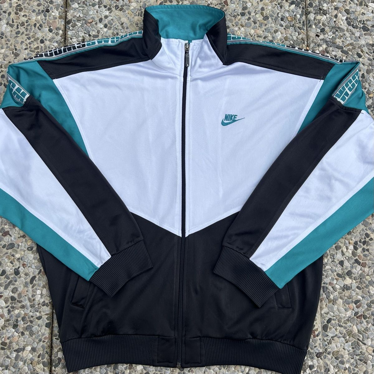 Nike Giacche: Vintage Nike Track Jacket – Usato da brent venduto da fksapes 1