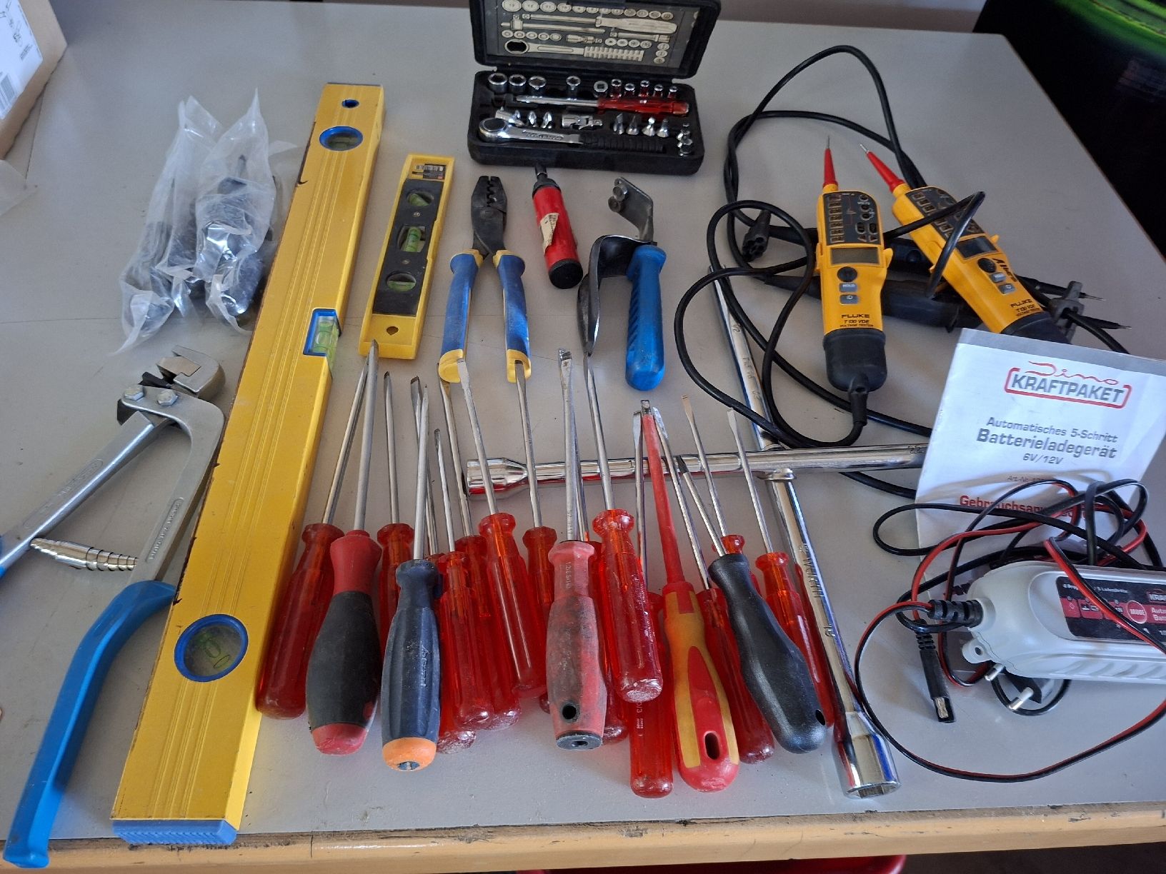 Tous les outils: Werkzeug Konvolut – D'occasion à Oberhasli par Cortina 4