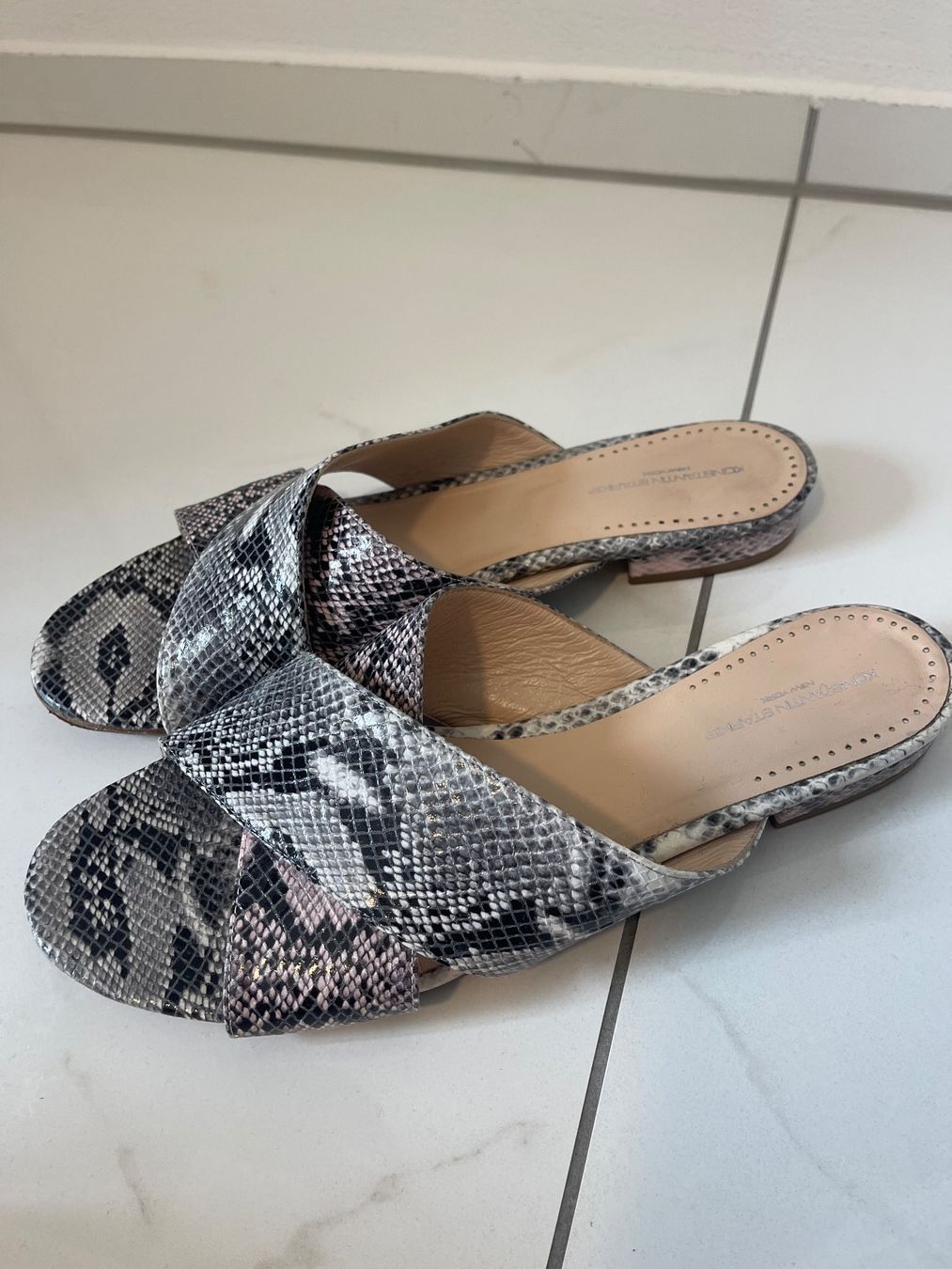 Scarpe da donna: Pantolette in Schlangenoptik in Grösse 43 – Usato da Zizers venduto da sarah_1987 2