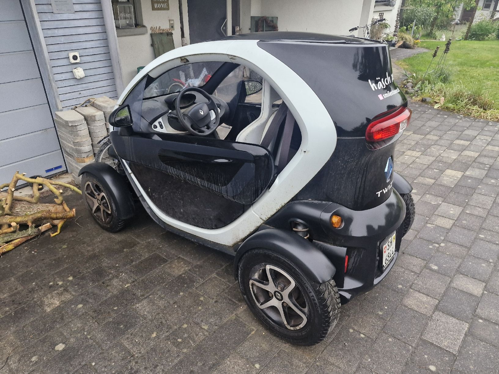 Renault Autos: Renault Twizy – Defekt aus Hallau von Mgysel