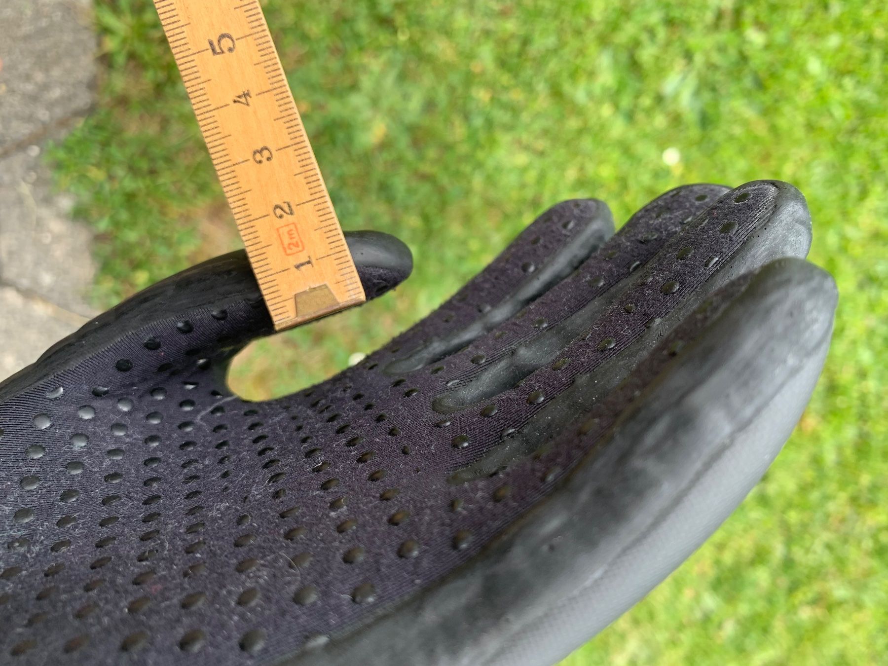 Quiksilver Guanti & manicotti: Handschuhe Quiksilver Grösse S Neopren. – Nuovo (secondo la descrizione) da Staufen venduto da Bilancia06 4