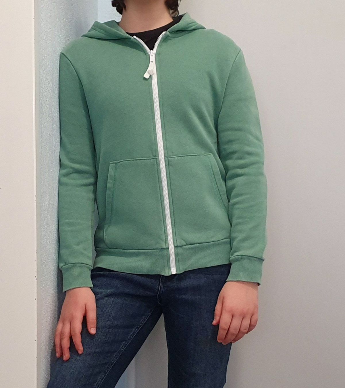 Jacken & Mäntel: Sweatjacke,Jungen,Grösse 134/140 – Gebraucht aus Chur von Mikymiki 2