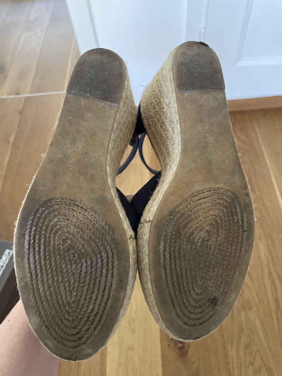 Tommy Hilfiger Chaussures femmes: TH Plateau Schuhe GR. 40 – D'occasion à Bern par prostezuzka 2