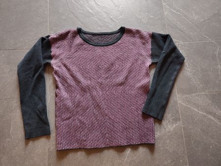 Pullover Geometric Pattern reversible Purple Size M wool