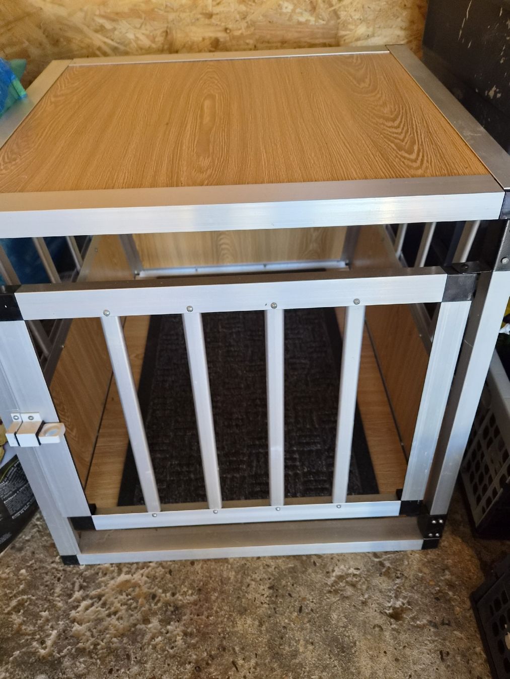 Accessori: Hundebox – Usato da Walliswil b. Wangen venduto da daddy1962