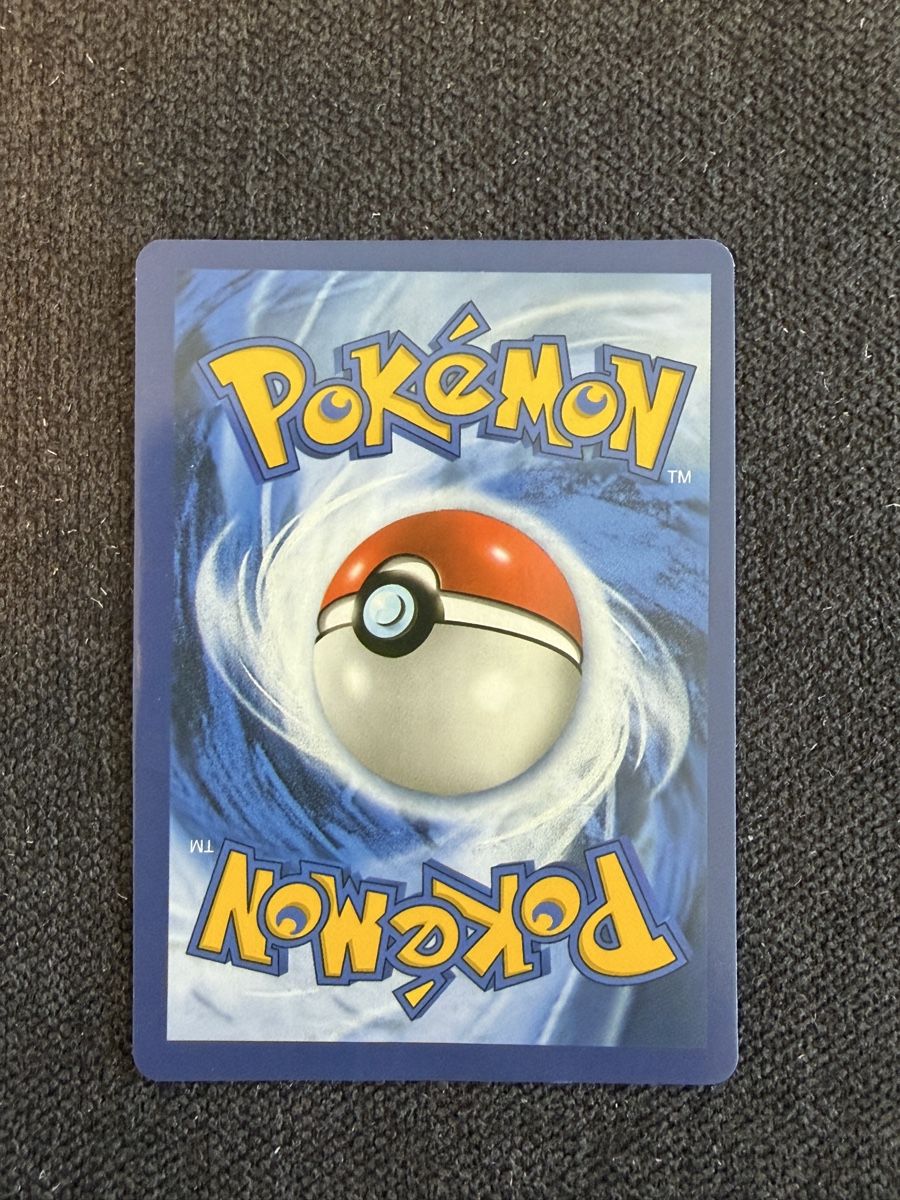 Pokémon Sammelbilder & Trading cards: Pokémon Charizard VMAX 020/189 – Gebraucht aus Liestal von arl_6tv7 2