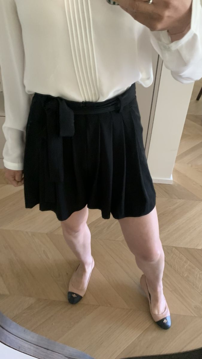 Zara Pantaloni: ZARA black plated elegant short XS/S – Usato da Zürich venduto da Angela_Fashion_Lover 8