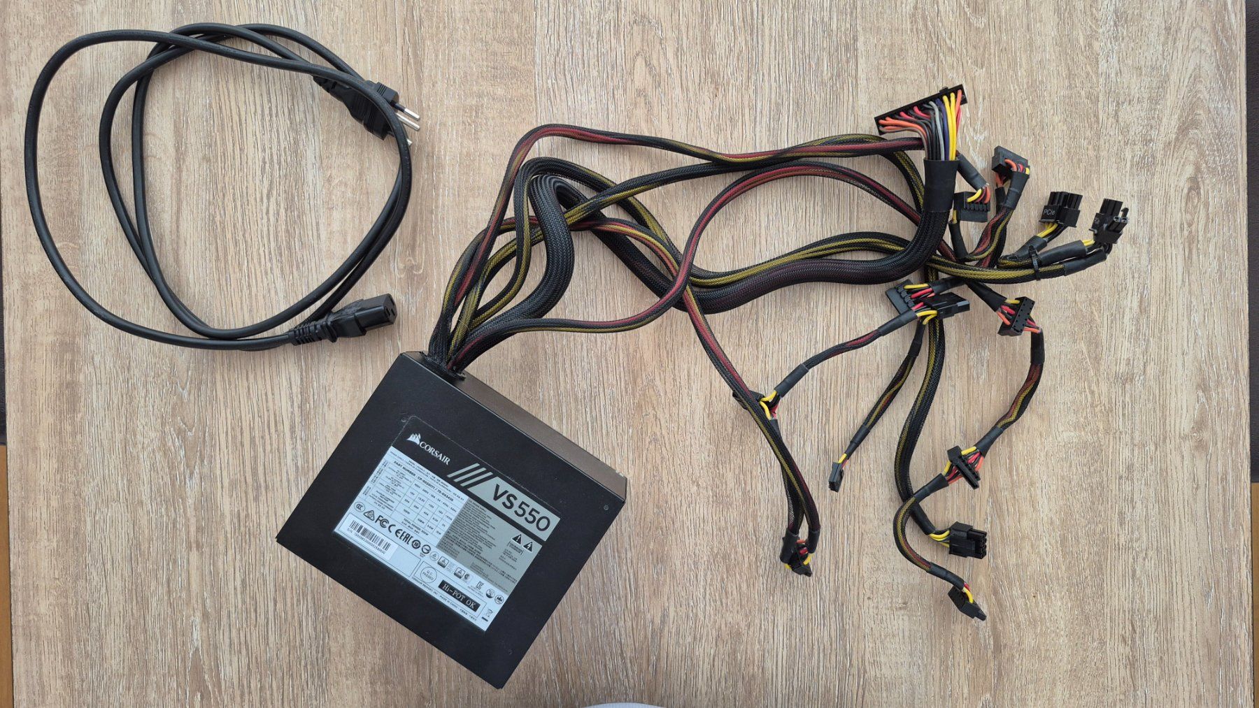 Corsair Componenti elettronici: Corsair VS550 550W Netzteil – Usato da Basel venduto da marv16