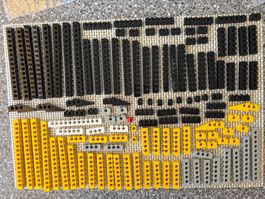 Lego Technik gelbe schwarze graue eckige Lochbalken LotX