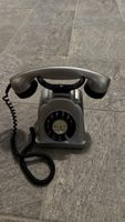 Schönes originales Vintage-Telefon mit Wählscheibe – Swiss R
