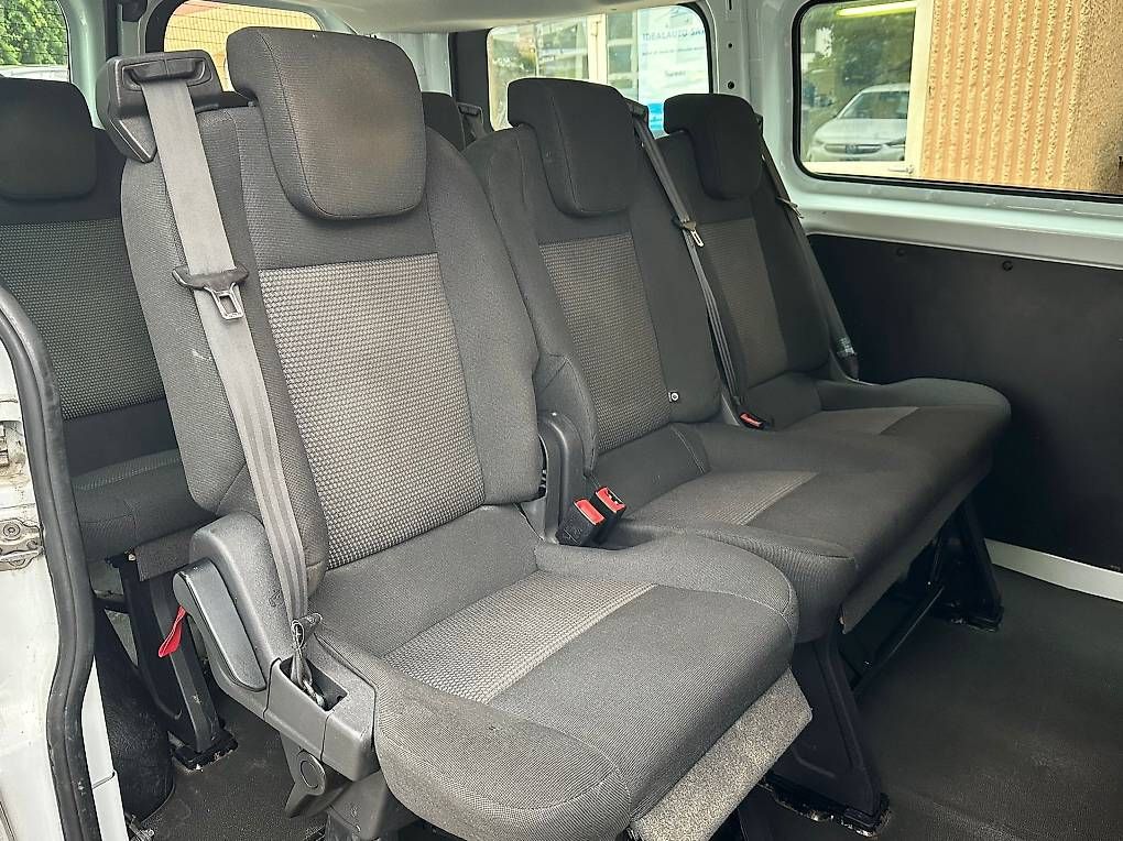 Ford Automobili: Ford Custom Mit 9 Sitzen – Usato da Zürich venduto da suga30 2