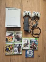 Xbox 360 Konsole 2 Controller 7 Spielen und Zubehör gut