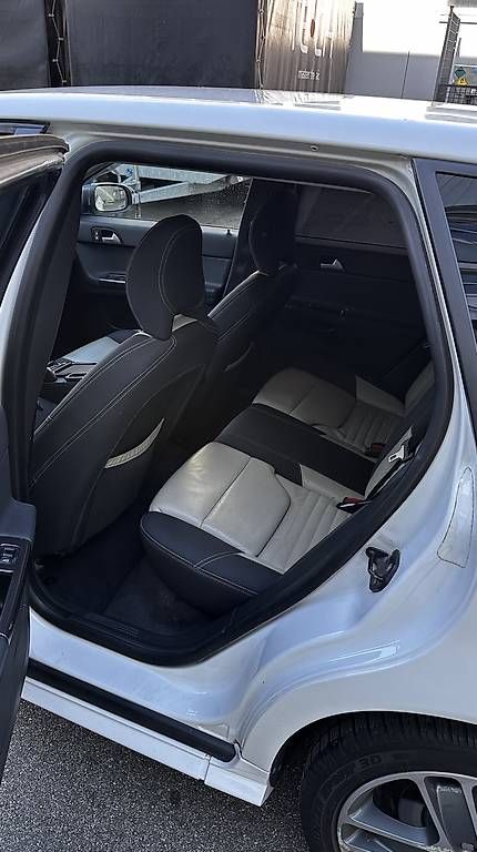 Volvo Autos: Volvo V50 D5 – D'occasion à Ursenbach par flueckigeraedu1 3
