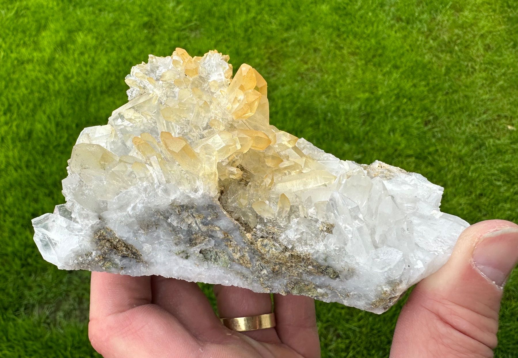 Minerali & Pietre curative: Bergkristall mit Limonit Elm – Usato da Oberuzwil venduto da Crystall0 3