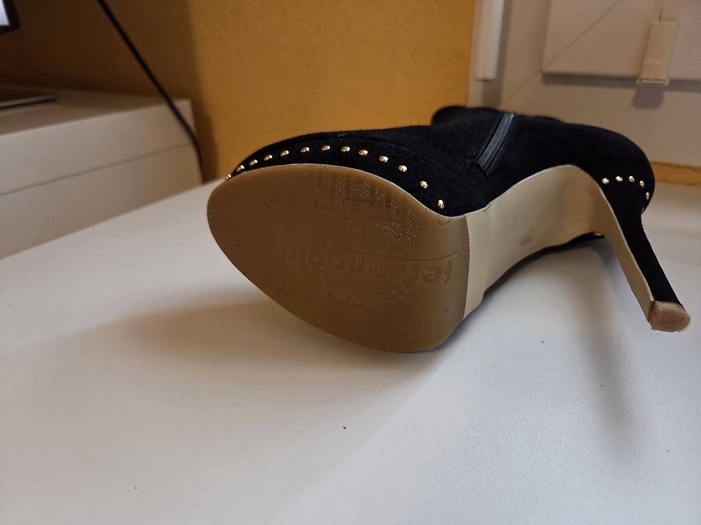 Damenschuhe: High heel Stiefeletten – Gebraucht aus Boniswil von san_hv7v 1