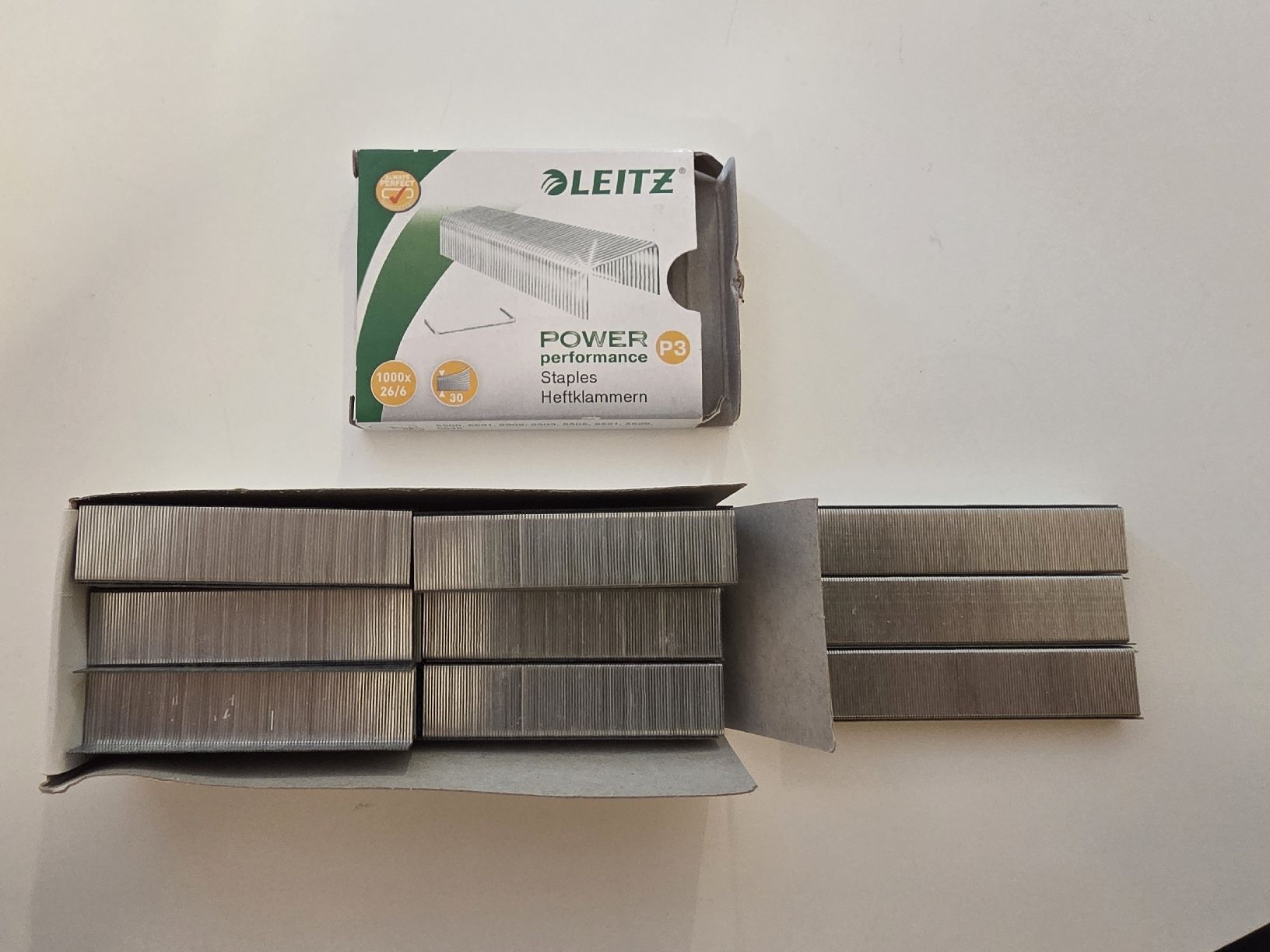Leitz Tutti gli attrezzi: Heftklammern von Leitz, Power Performance, Grösse 26/6 – Nuovo e nell'imballaggio originale da Nürensdorf venduto da DParatte