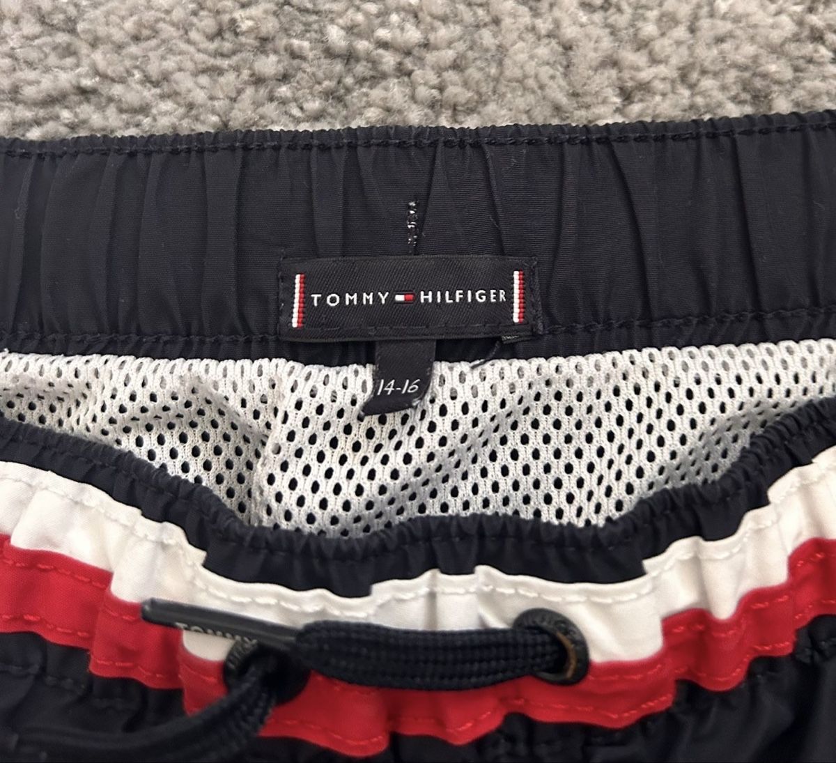 Tommy Hilfiger Pantaloni: Badeshorts Tommy Hilfiger, 158 – Usato da Zürich venduto da gucks 2