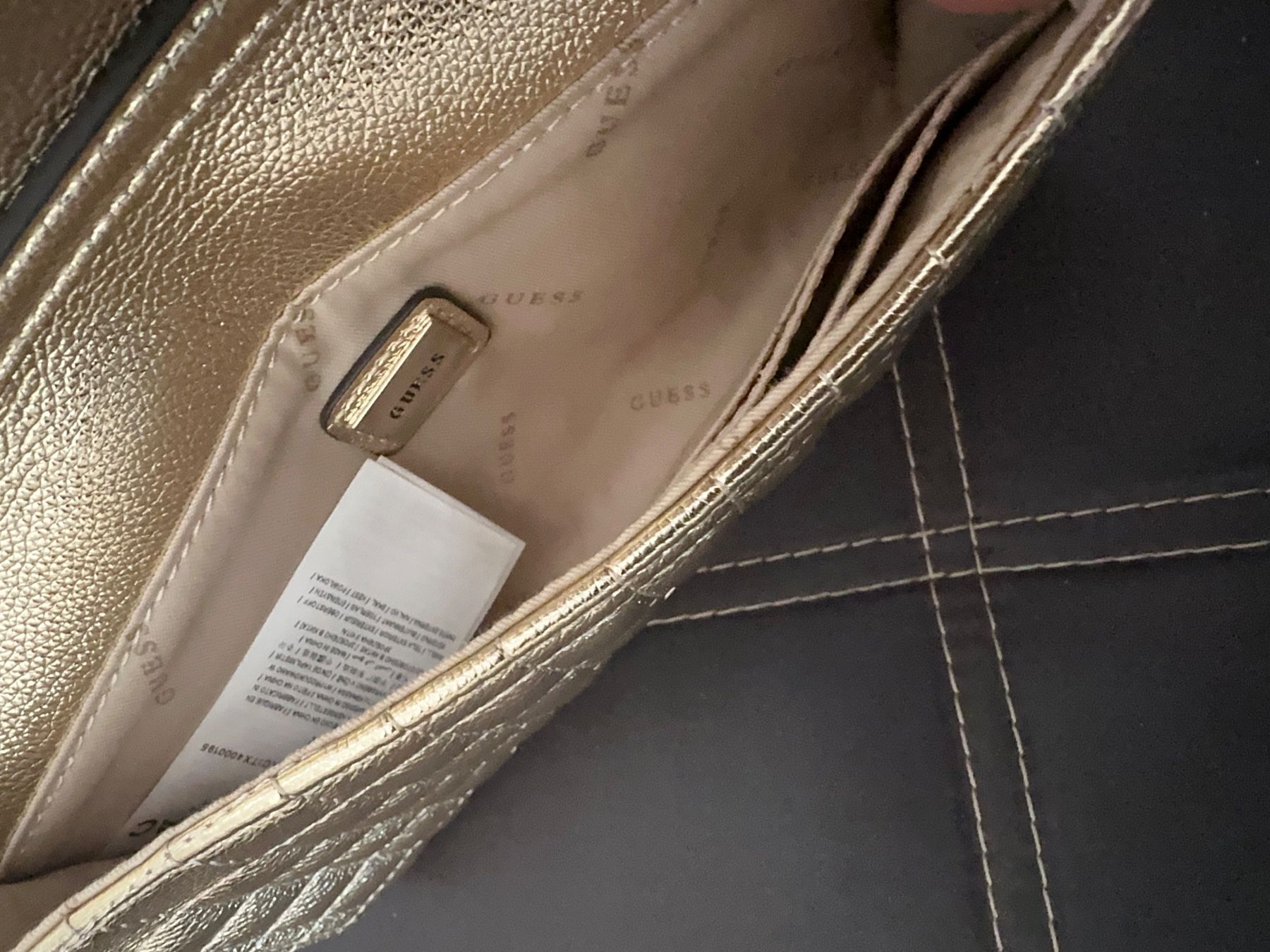 Guess Portamonete: Damen Guess Portmonee – Nuovo (secondo la descrizione) da Basel venduto da Ivana_4 3