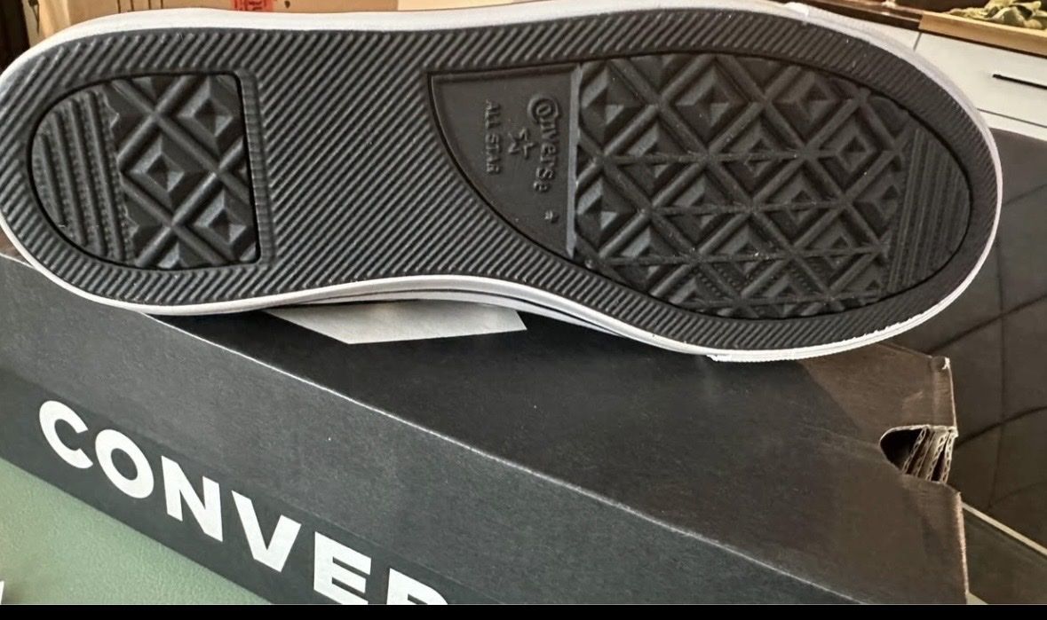 Converse Damenschuhe: Converse Schuhe – Neu und originalverpackt aus Eschenbach SG von Hovi0907 1