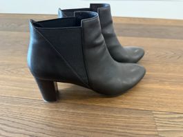 Schicke schwarze Stiefeletten, Echtleder, Gr. 39, Herbst