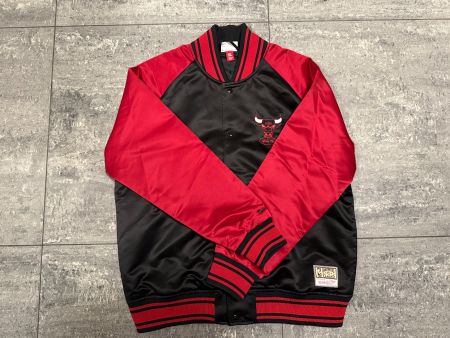 Mitchell & Ness Chicago Bulls Satin Jacket rot/schwarz