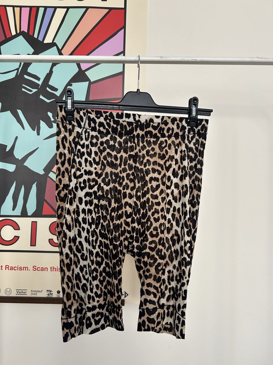 Ganni Pantaloni: Shorts Leopard Print GANNI Size L – Usato da Zürich venduto da fan_z5fl