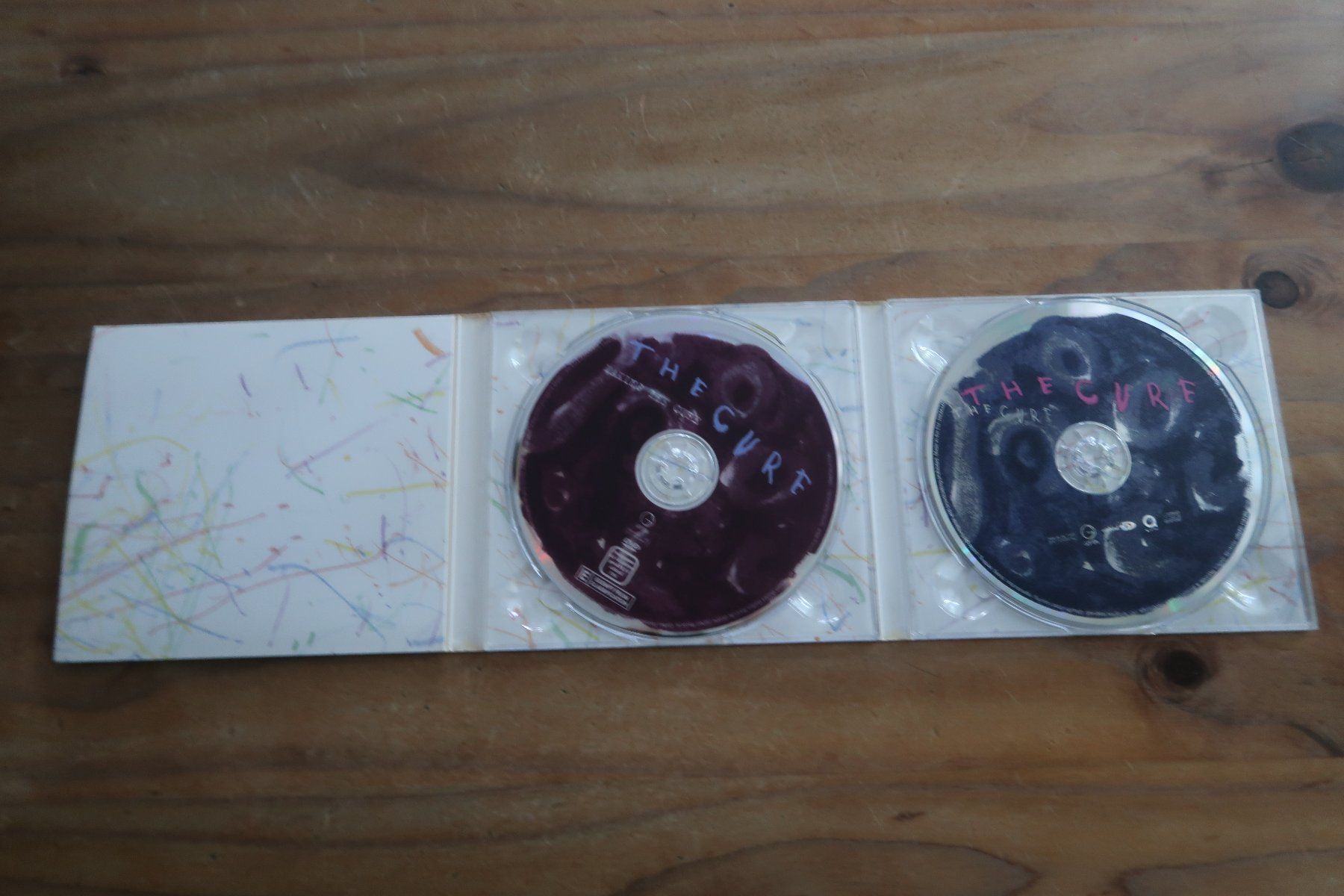 CD: THE CURE - ST - CD - Deluxe Edition mit DVD – Usato da Basel venduto da Patiscat 4