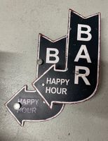 Bar Schild Happy Hour Metall schwarz Pfeil Retro