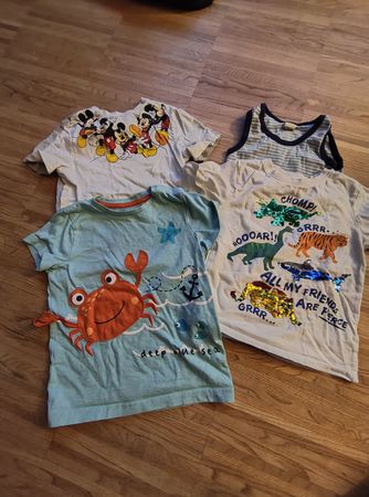 4 T-Shirts Gr. 104 Set H&M, Mickey, etc