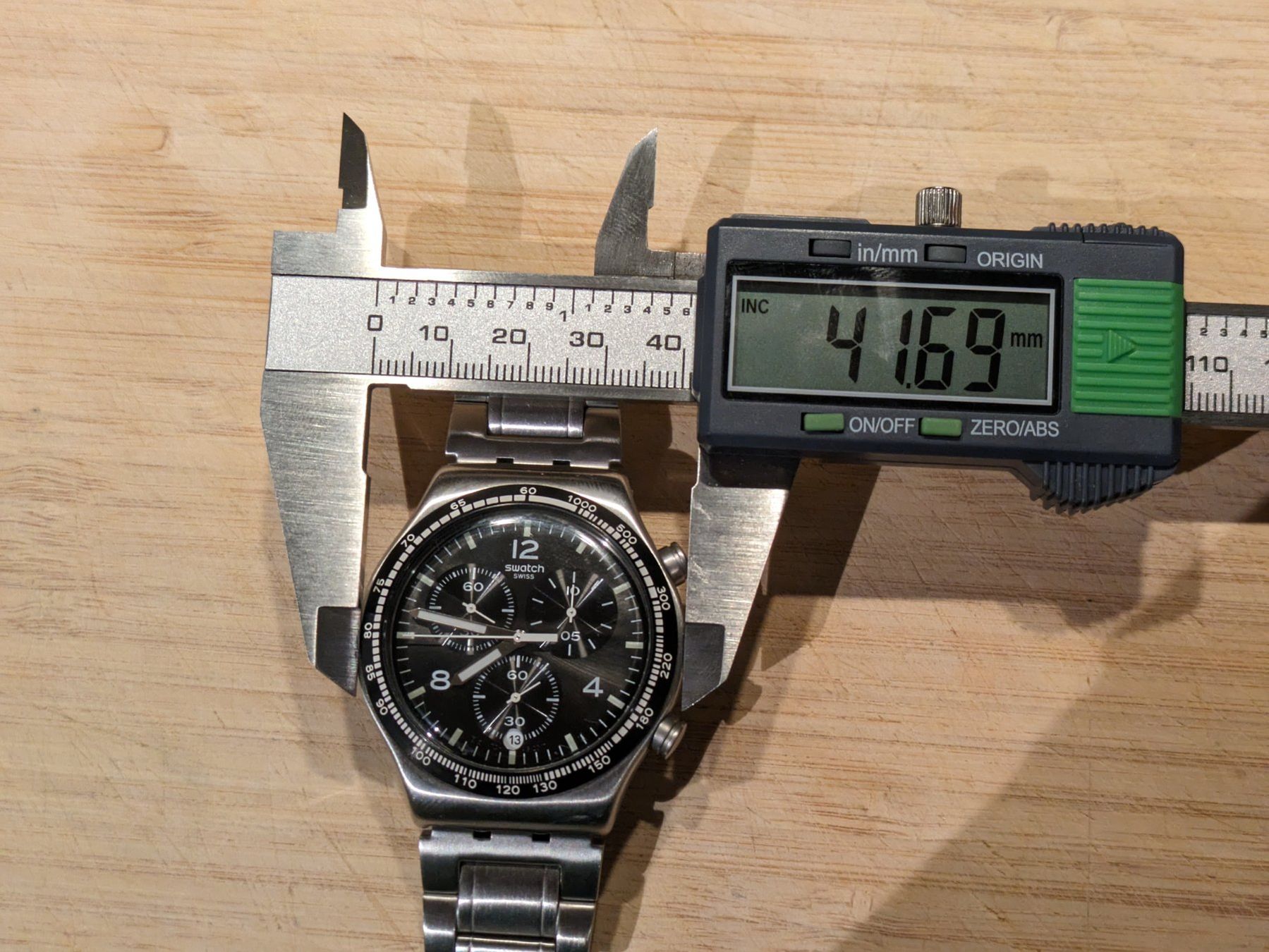 Swatch Uhren: SWATCH Chrono Night Flight Watch YVS444G – Gebraucht aus Bern von  2
