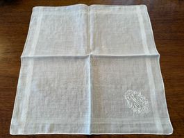 Stofftaschentuch weiss mit Blumenmuster gebraucht