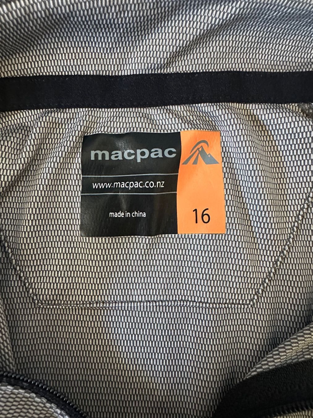Leibchen & Hosen: Fahrrad Trikot Macpac Gr. L-XL – Gebraucht aus Langenthal von fab_7q2r 2
