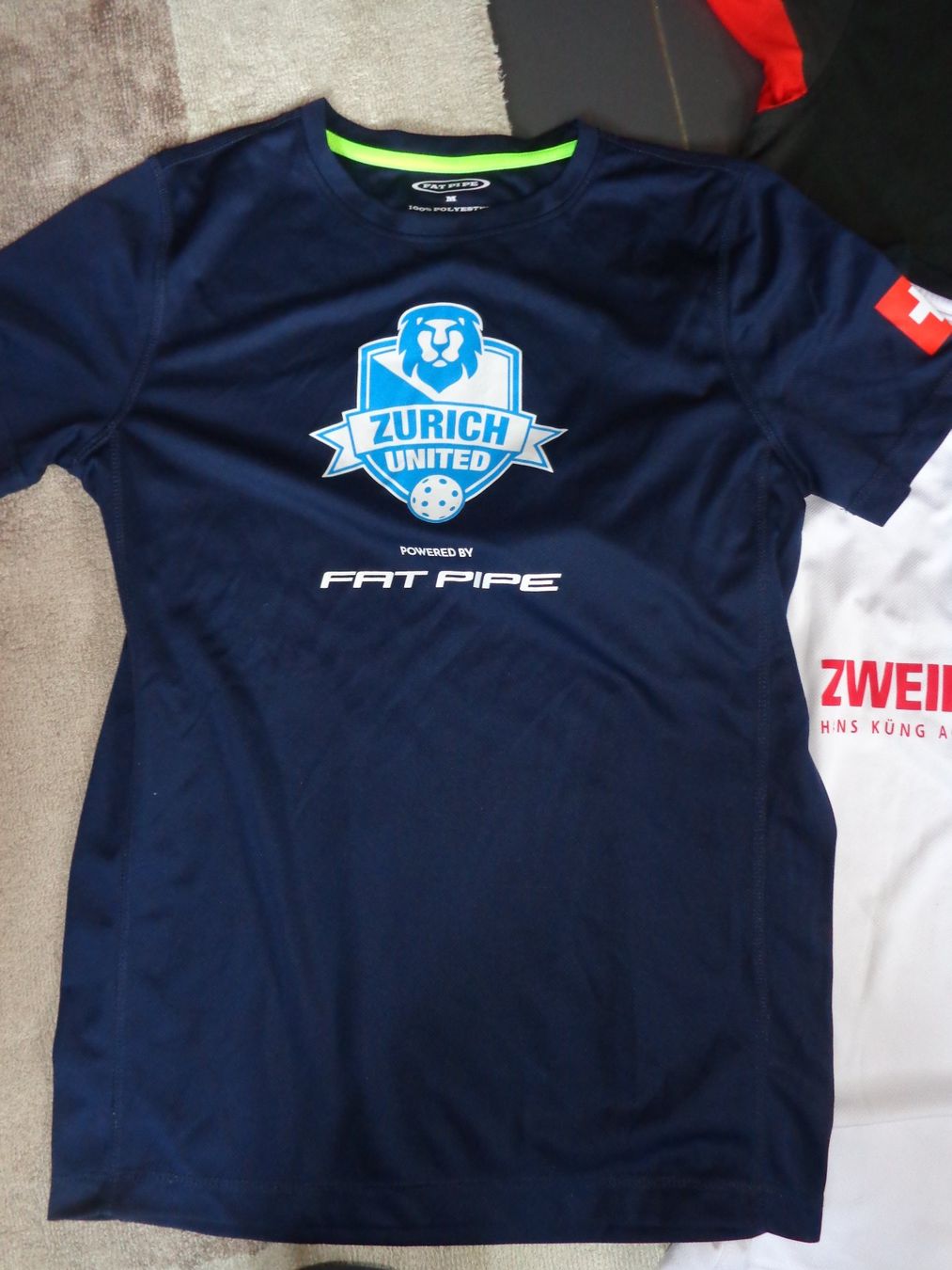 Lotti & Set di vestiti: Unihockeytrainings Kleider – Usato da Greifensee venduto da Toggi11 4