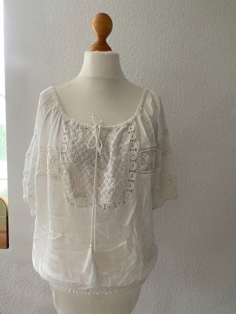 Boho Bluse mit Lochstickereien  in Gr. M (40/42)