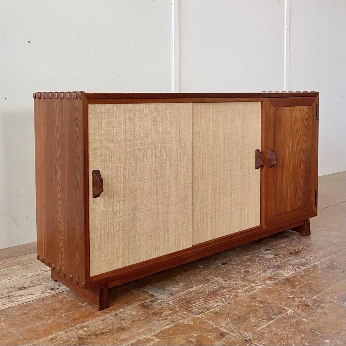 Cassettiere: Sideboard mit Seegras Schiebetüren Kommode im Sproll Stil – Usato da Wetzikon ZH venduto da Deuxieme.shop
