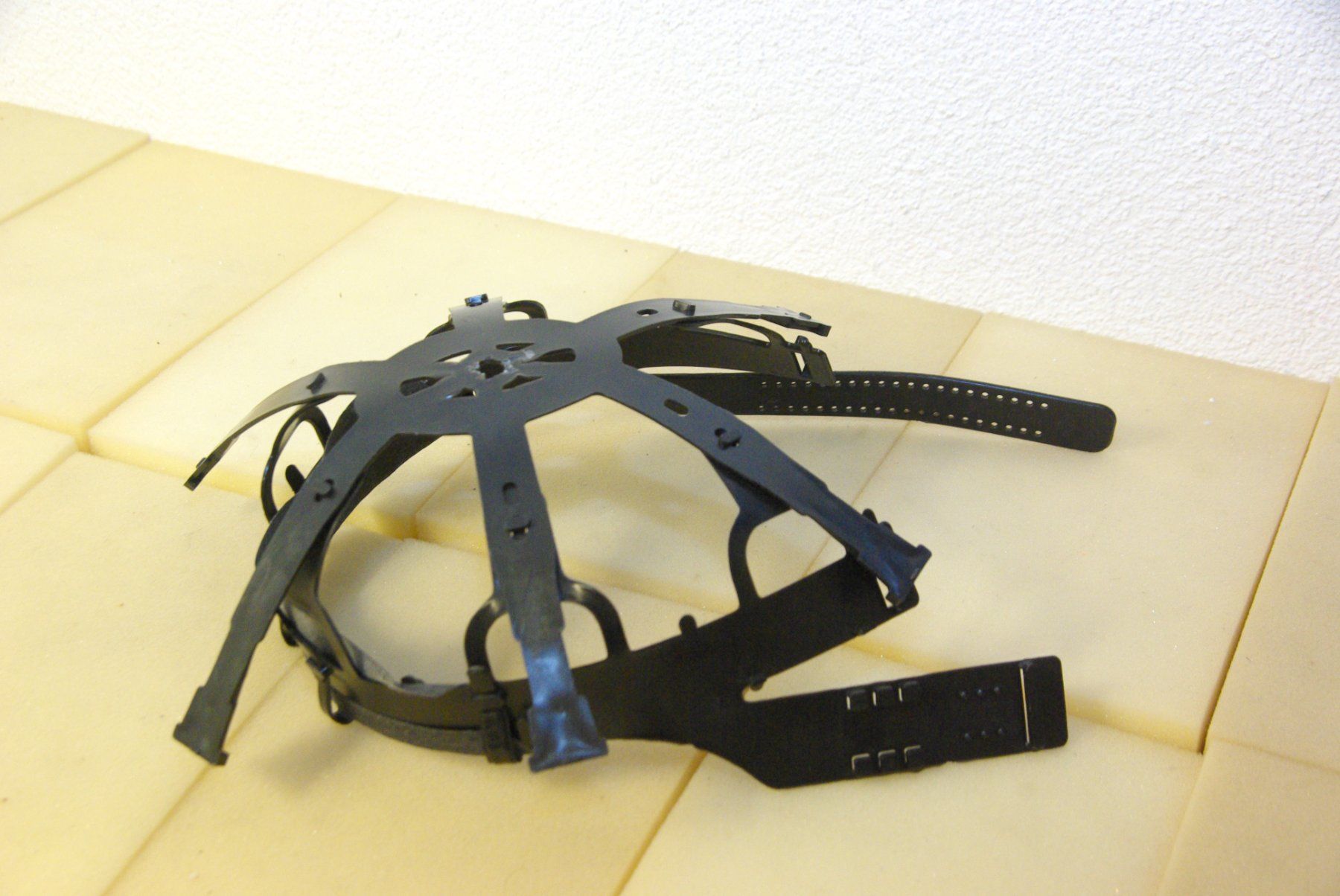 Protezione per viso e udito: Arbeits / Schutz Helm - Innenleben – Nuovo (secondo la descrizione) da Herisau venduto da Cevianer1844 1