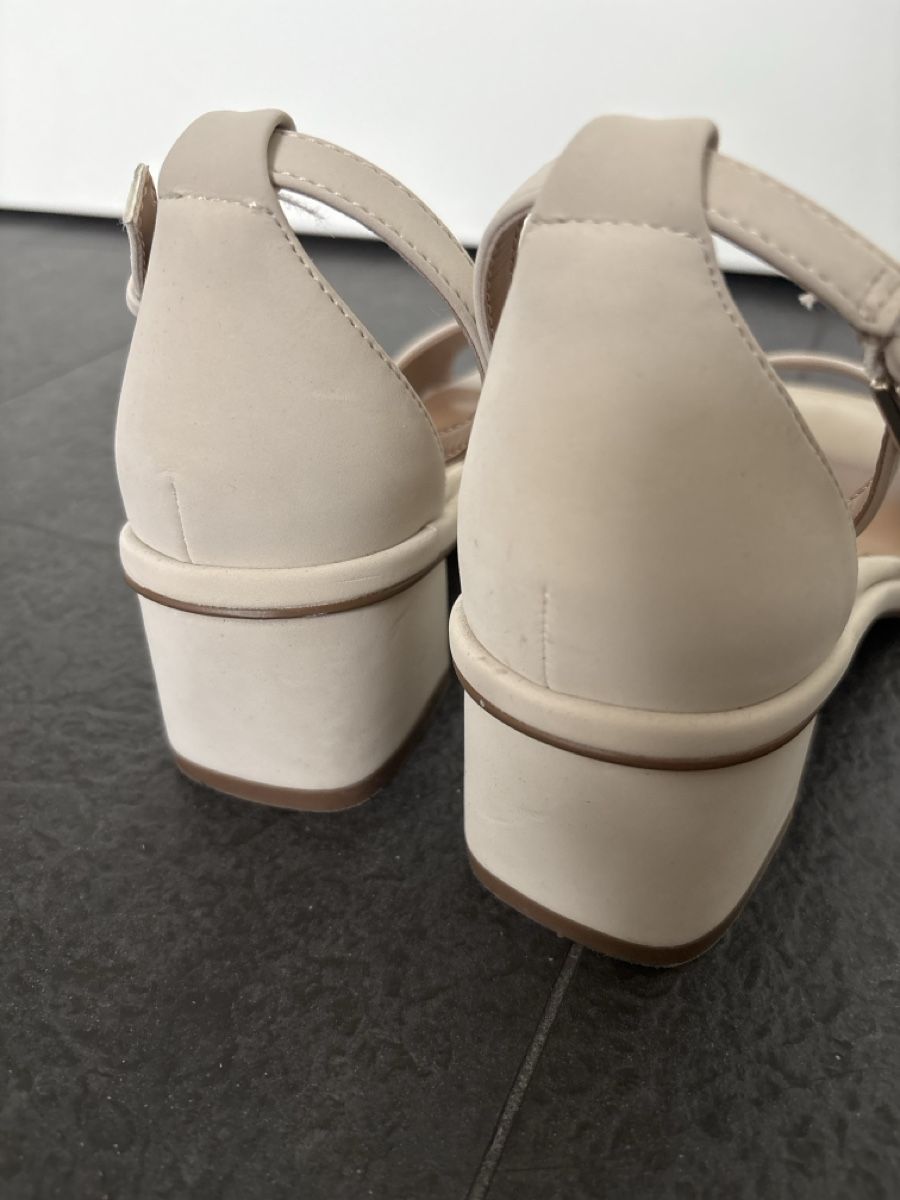 Scarpe da donna: Highheel Call It Spring Gr. 37 vegan – Usato da Sarnen venduto da leonie.vera 2