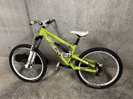 Vélo VTT DH Freeride Scott Voltage