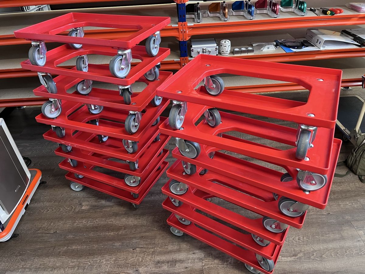 Mobilier: 15 Stk. Transportroller Möbelroller neuwertig – Neuf (Voir description) à Hinwil par Samick