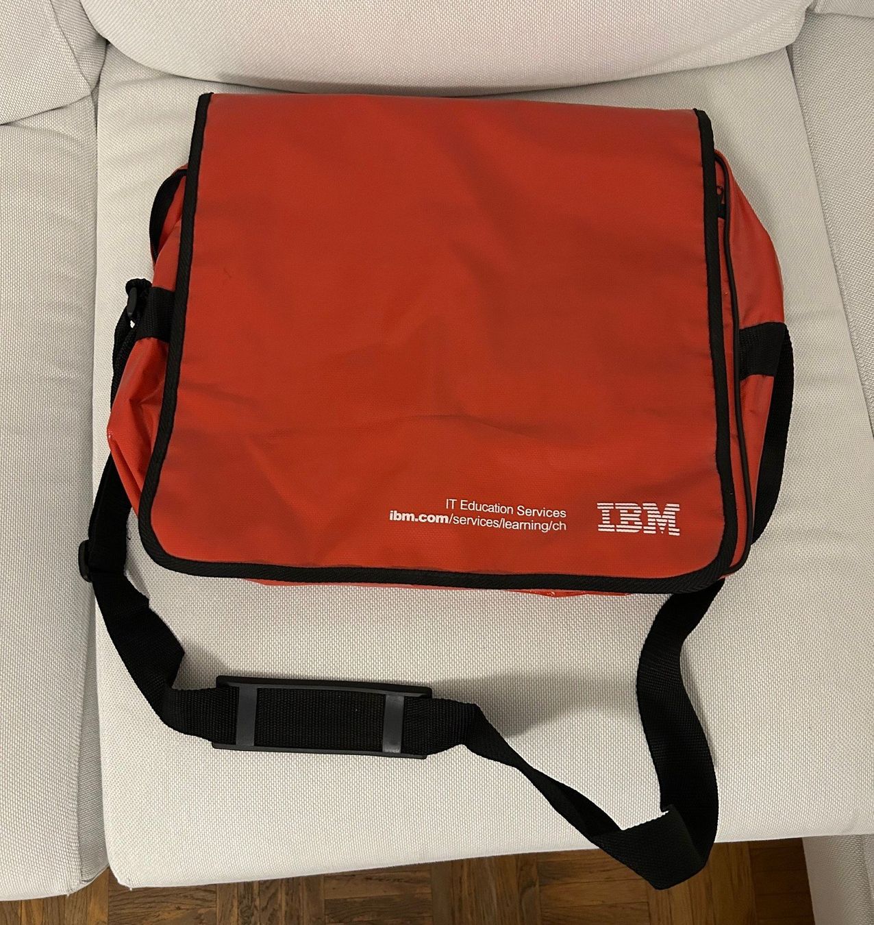 IBM Borse: IBM Learning Services Tasche – Usato da Rüti - ZH venduto da Elturco31