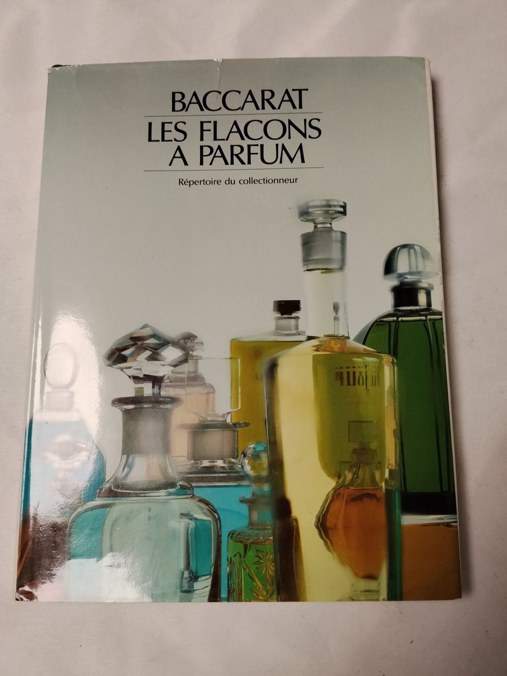 Libri: livre Baccarat les flacons a parfum – Usato da Nyon venduto da Antic-store
