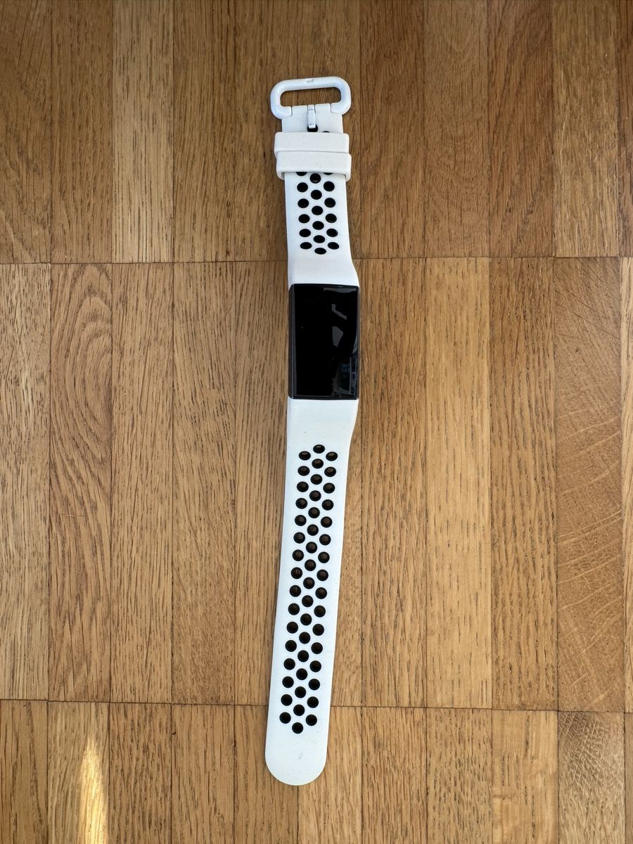 Fitbit Uhren: Fitbit charge 3 – Gebraucht aus Basel von ser_qy29