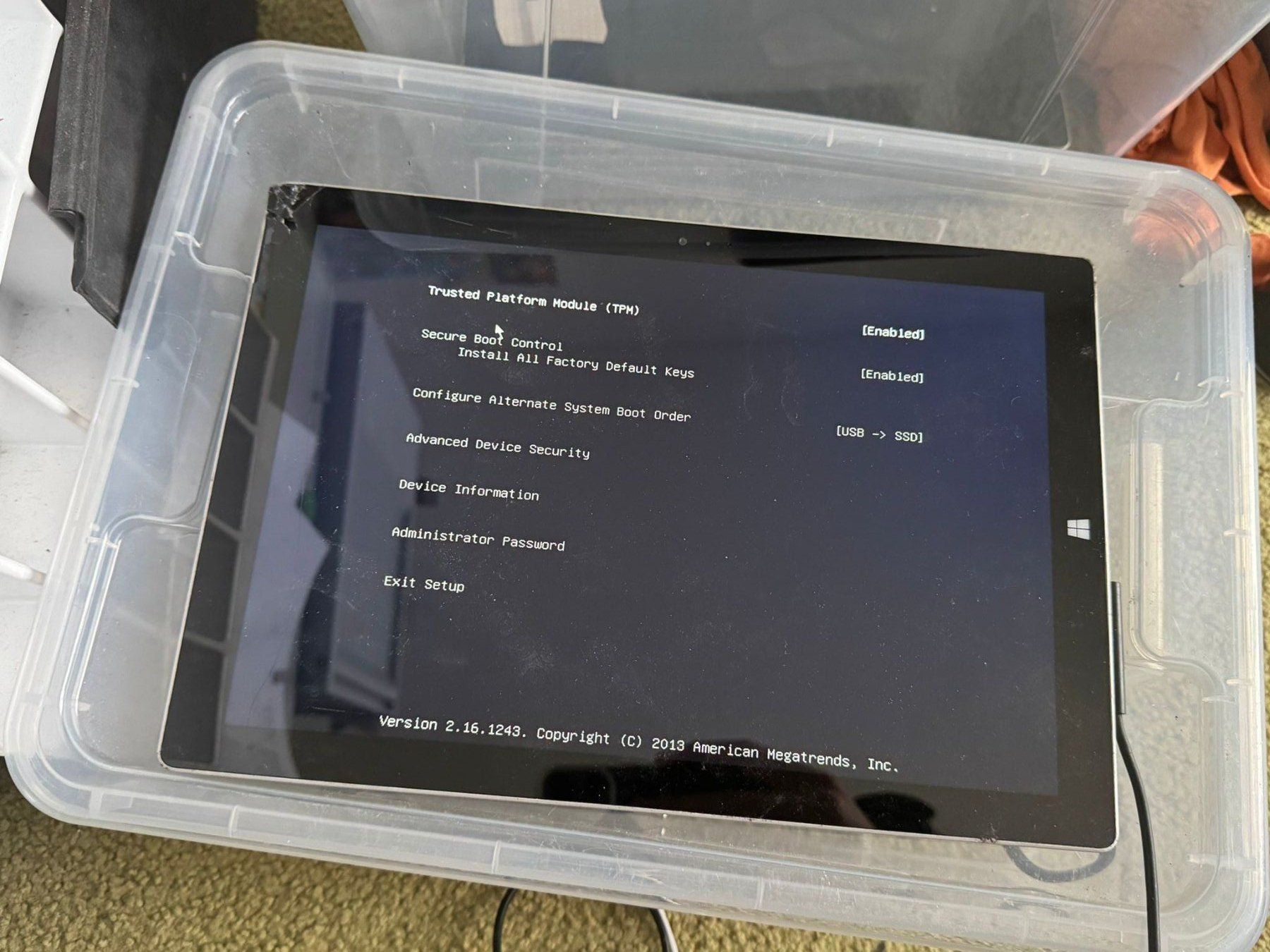 Microsoft Tablet PC: Surface Pro 3 - 128GB !! ungeprüft !! Ab 15CHF!! – Difettoso da Olten venduto da HoYa01