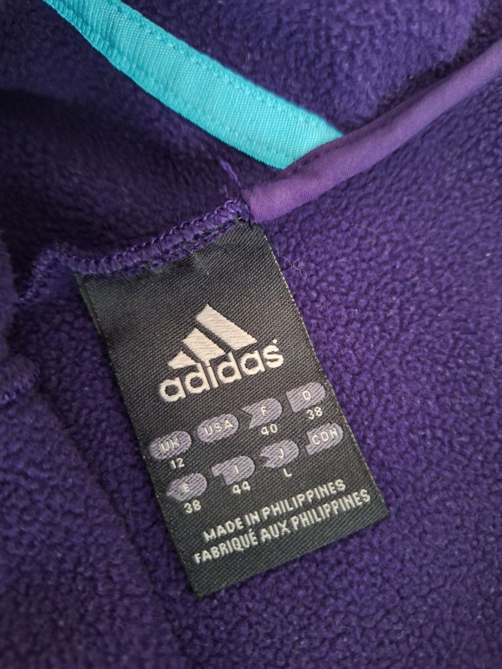 Adidas Maglioni & Felpe: Lässiger Hoodie von Adidas – Nuovo (secondo la descrizione) da Cham venduto da Fiftyfive 3