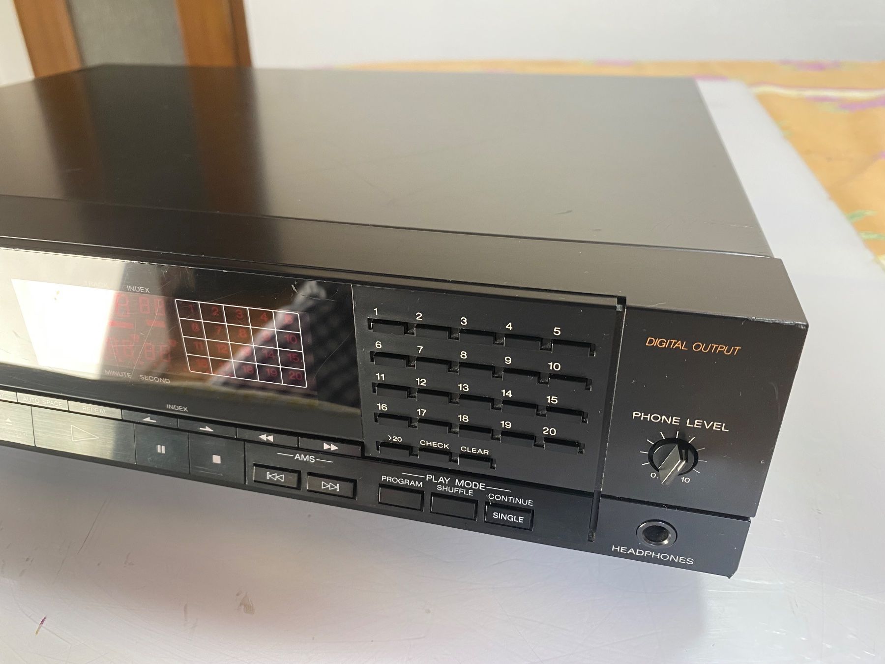 Sony Lettore multimediale & Streamer: Sony CDP-750 CD-Player – Usato da Oberglatt ZH venduto da Kumar2 2